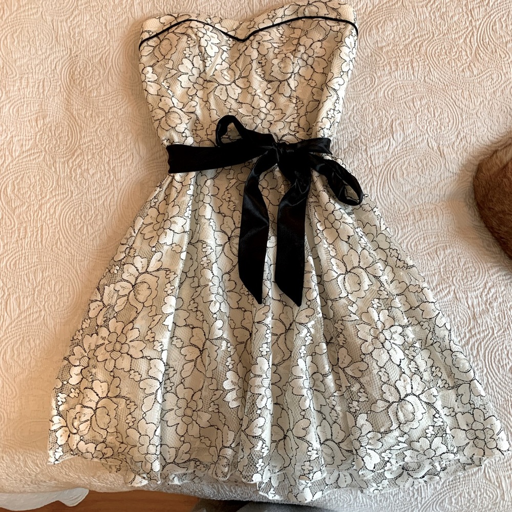 strapless cocktail dress